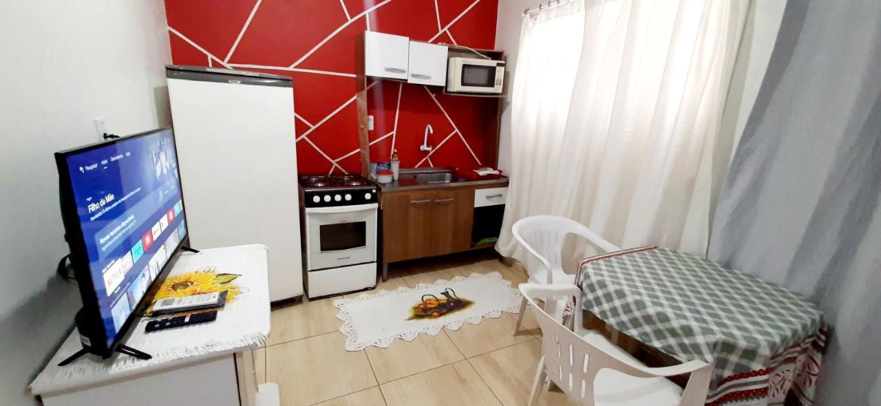 Kitnet S2 Em Torres-Rs - Na Mais Bela Praia Gaucha - Cozinha - Banheiro - Ar Condicionado - Tv Smart 32' - Wi-Fi - Estacionamento - Anfitria Superhost No Bnb 外观 照片