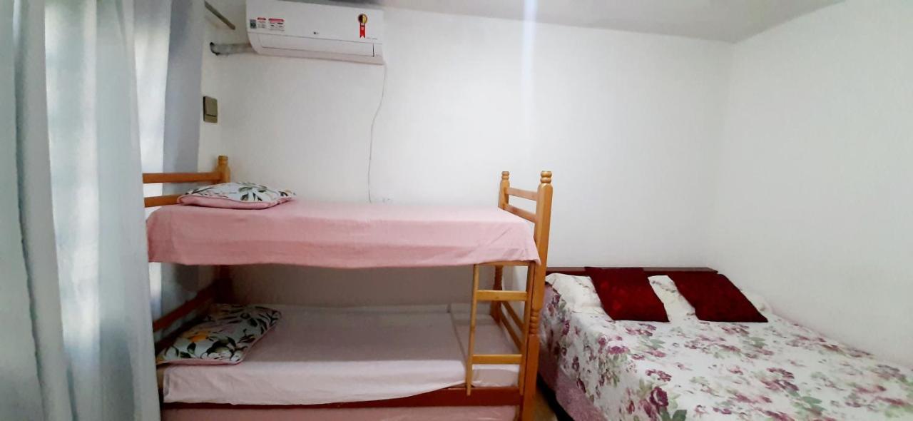 Kitnet S2 Em Torres-Rs - Na Mais Bela Praia Gaucha - Cozinha - Banheiro - Ar Condicionado - Tv Smart 32' - Wi-Fi - Estacionamento - Anfitria Superhost No Bnb 外观 照片