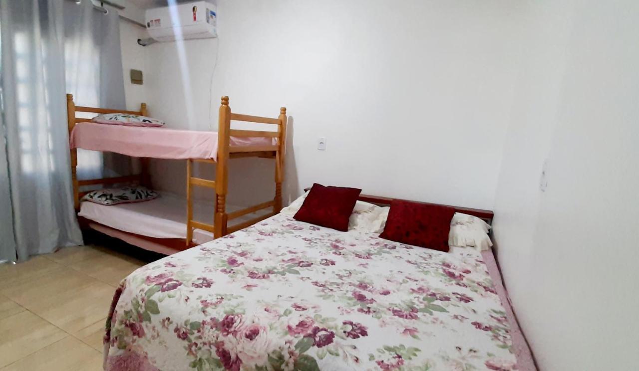Kitnet S2 Em Torres-Rs - Na Mais Bela Praia Gaucha - Cozinha - Banheiro - Ar Condicionado - Tv Smart 32' - Wi-Fi - Estacionamento - Anfitria Superhost No Bnb 外观 照片