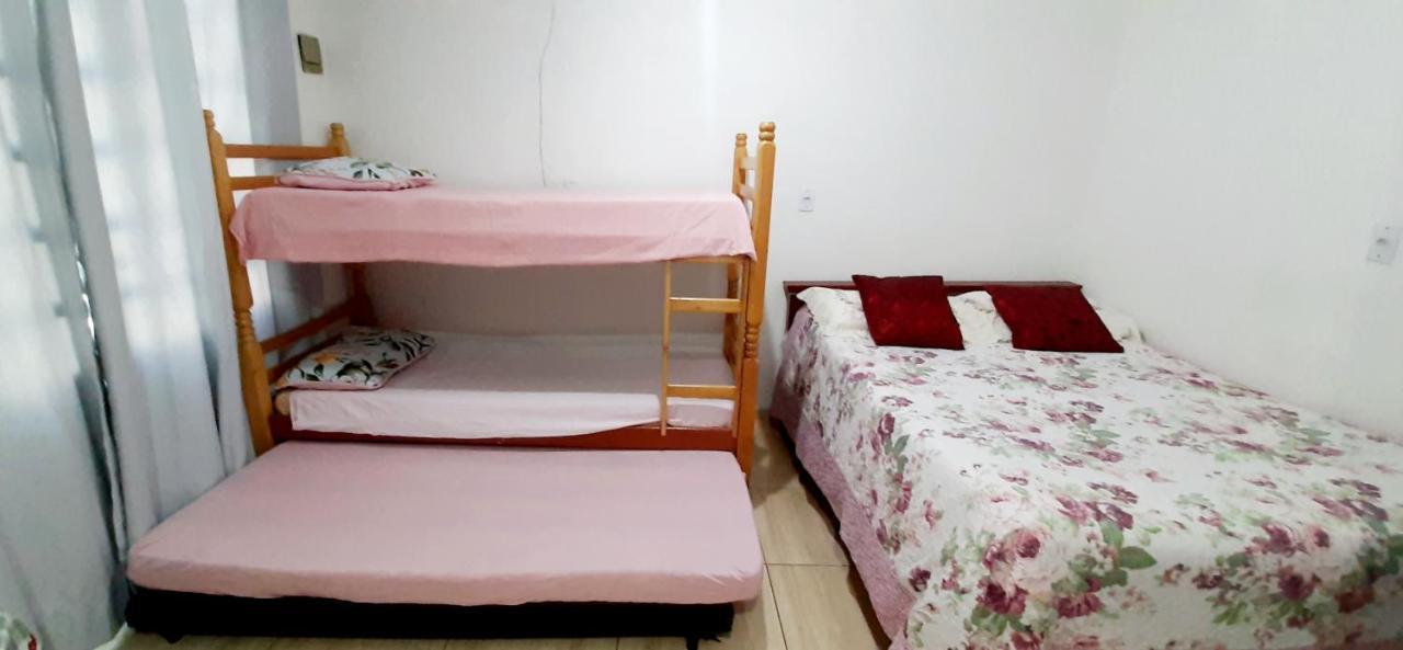 Kitnet S2 Em Torres-Rs - Na Mais Bela Praia Gaucha - Cozinha - Banheiro - Ar Condicionado - Tv Smart 32' - Wi-Fi - Estacionamento - Anfitria Superhost No Bnb 外观 照片